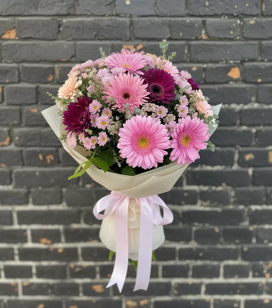 Букет цветов из: Герберы и Хризантемы в Волгодонске