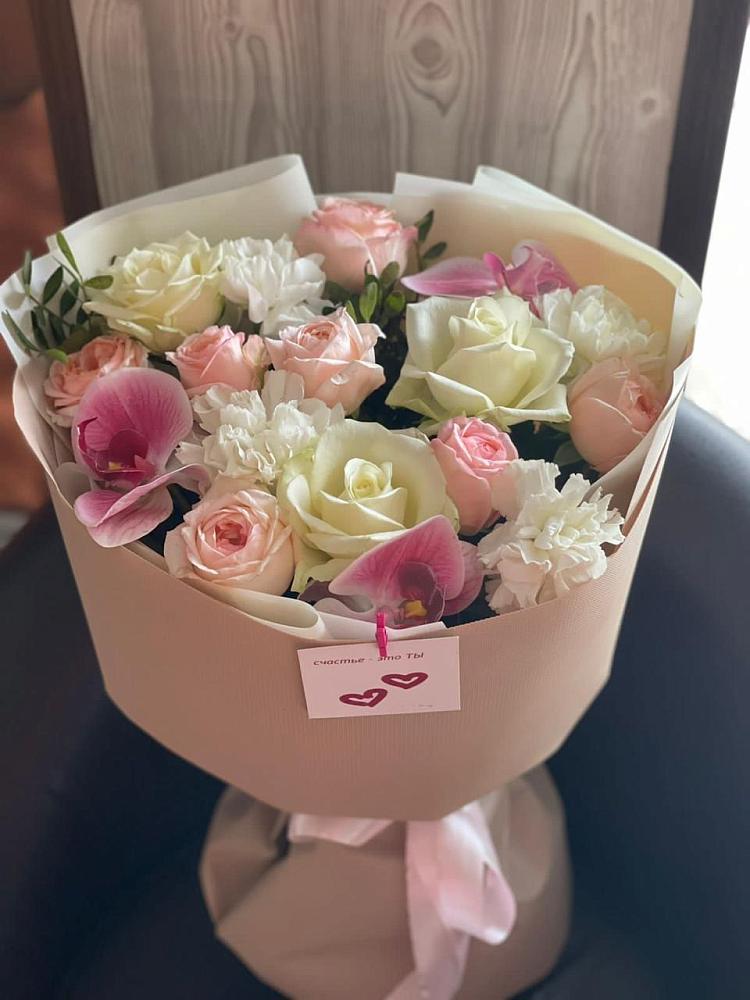 Букет цветов из: Орхидеи, Розы и Гвоздики в Волгодонске