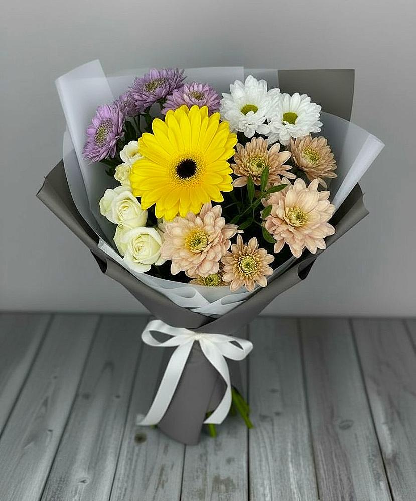 Букет цветов из: Розы, Герберы и Хризантемы в Волгодонске
