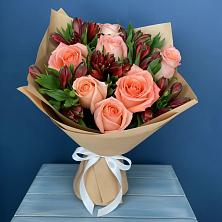 Букет цветов из:  Розы и Альстромерии в Волгодонске