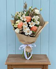 Букет цветов из:  Альстромерии, Лизиантусы, Розы и Хризантемы #REPLACE_PRED# Волгодонске