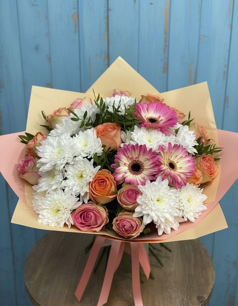 Букет цветов из: Розы, Герберы и Хризантемы в Волгодонске