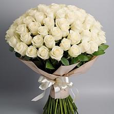 Букет 101 беля роза Белоснежка в Волгодонске