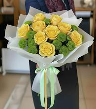 Букет цветов из:  Хризантемы и Розы в Волгодонске