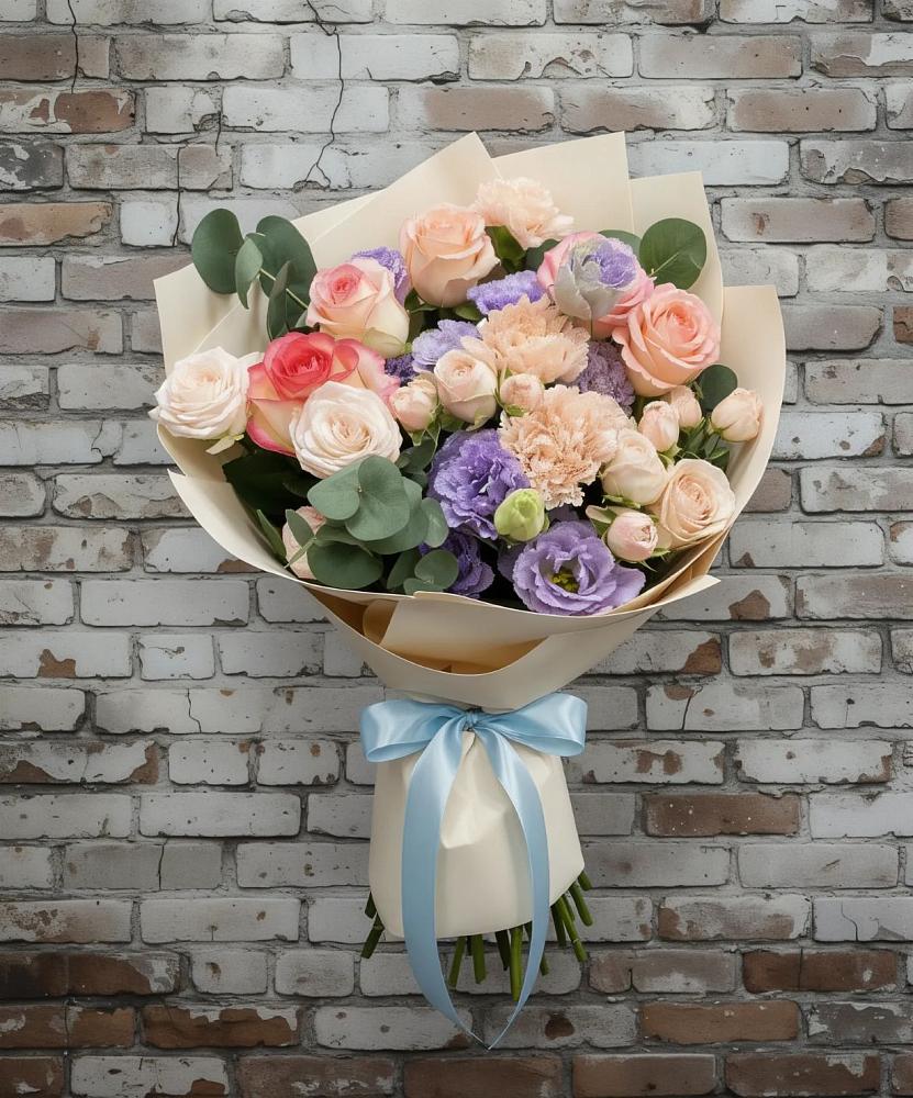 Букет цветов из: Розы, Лизиантусы и Гвоздики в Волгодонске