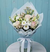 Букет цветов из:  Розы и Лизиантусы в Волгодонске