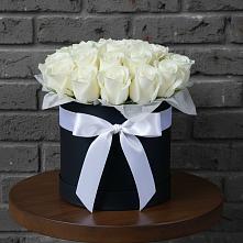 Цветочная композиция из Розы в шляпной коробке #REPLACE_PRED# Волгодонске