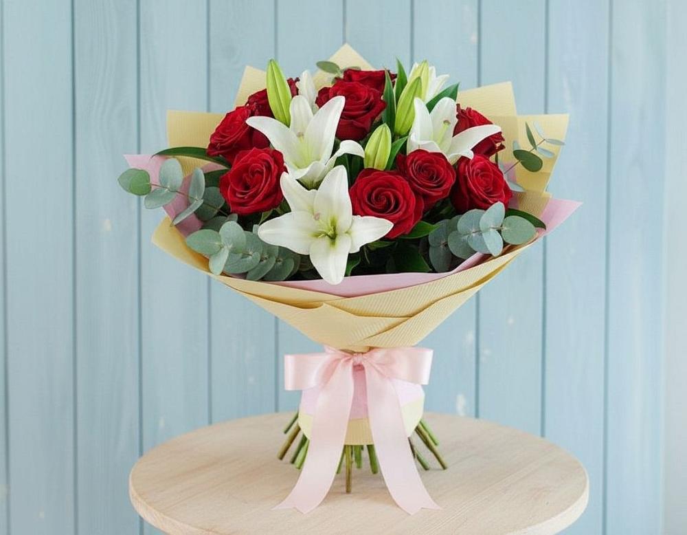 Букет цветов из: Лилии и Розы в Волгодонске